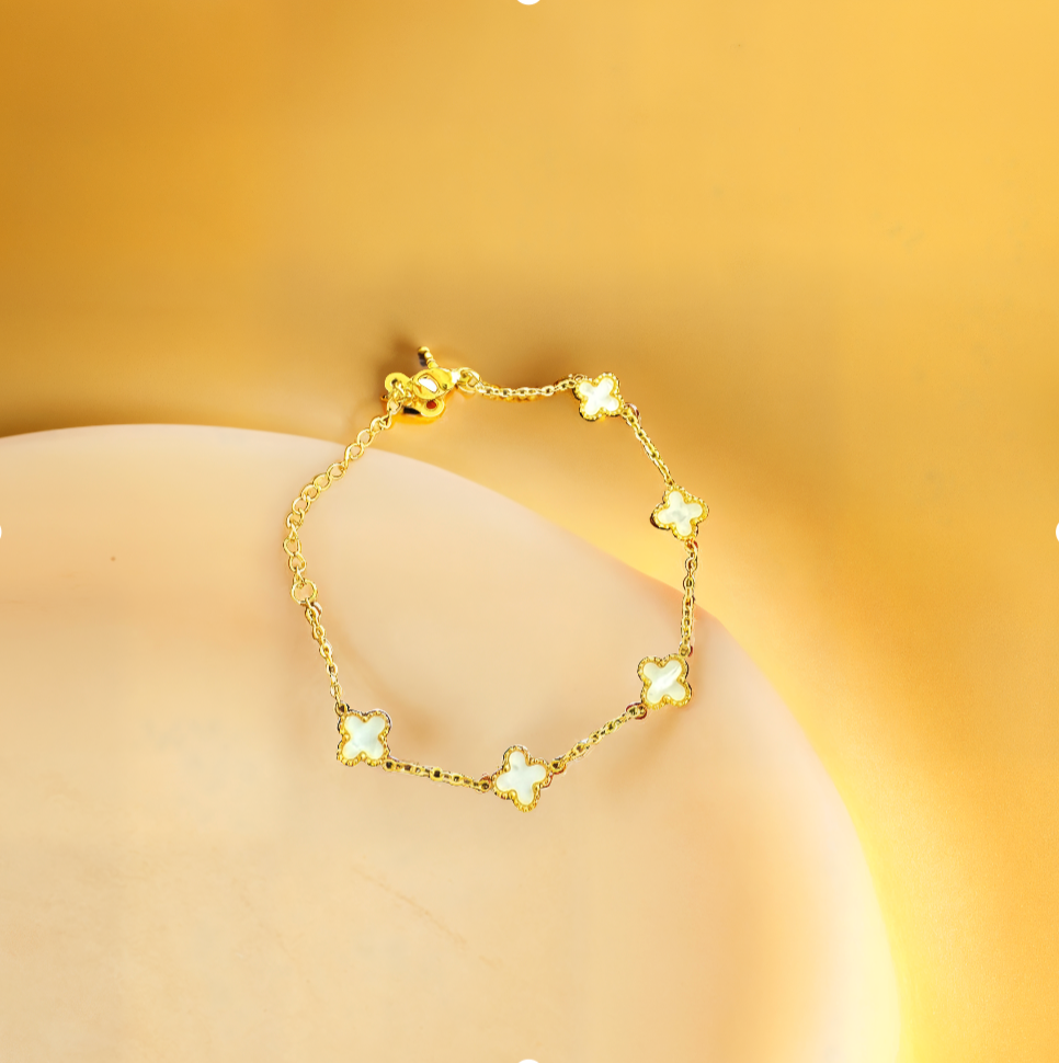 Anti tarnish Clover Bracelet